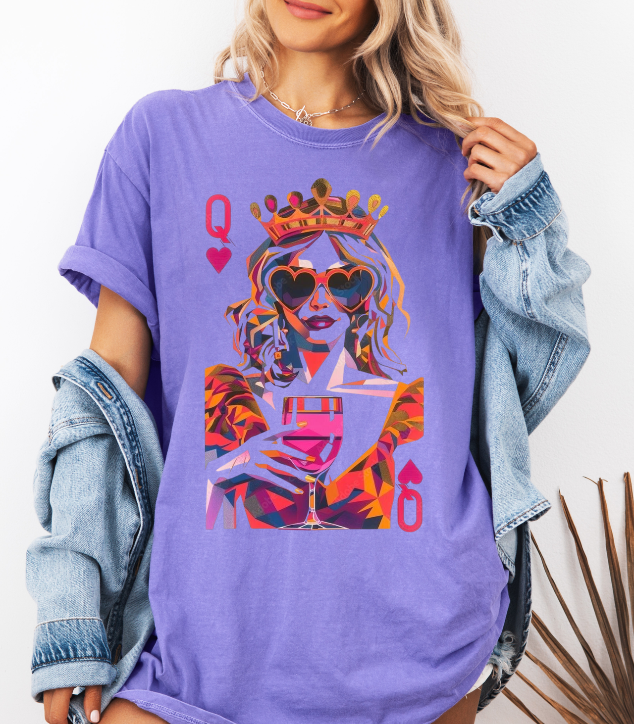 Queen of Class Graphic Tee