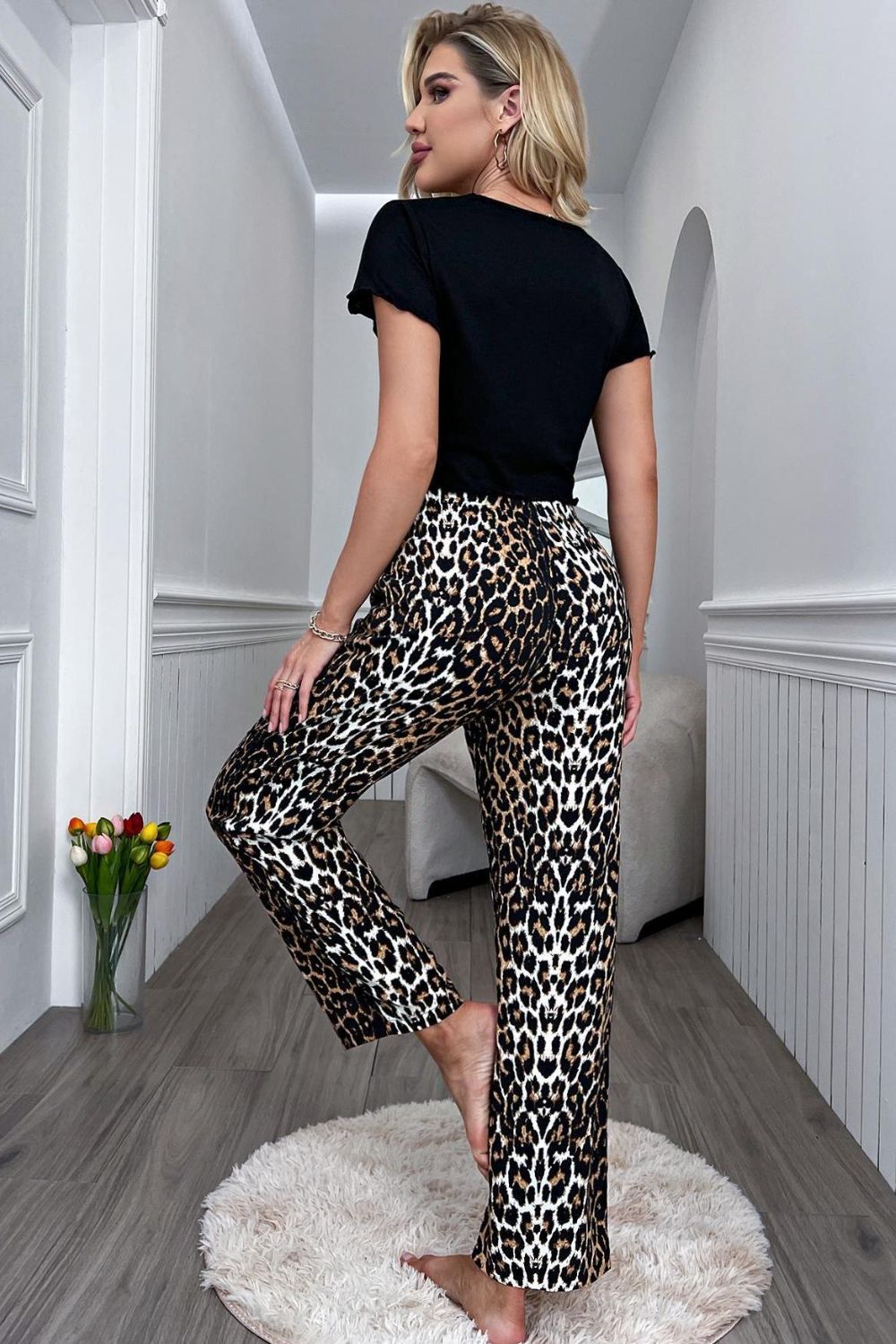 Cropped T-Shirt and Leopard Pants Lounge Set